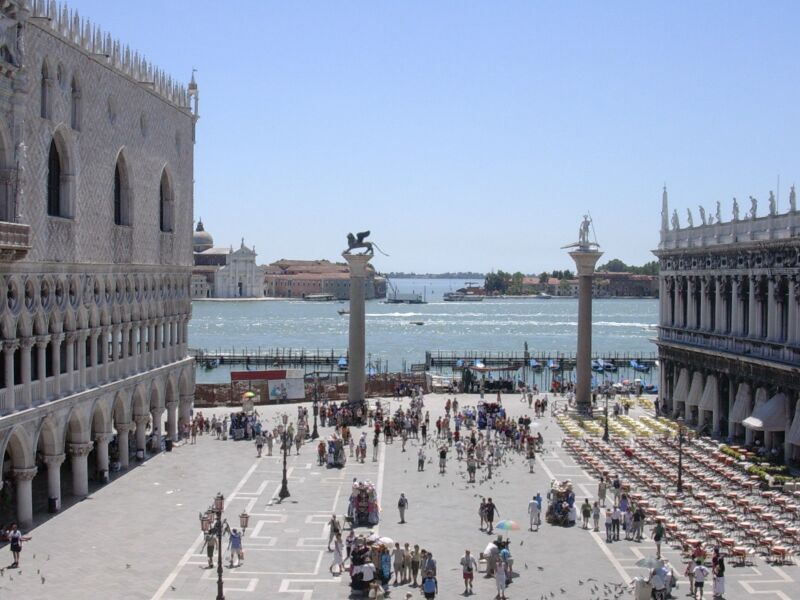 File:Venezia piazza s.Marco 2.JPG